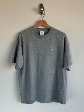 Nike Men's Swoosh Logo Grey Tee  Excellent Condition